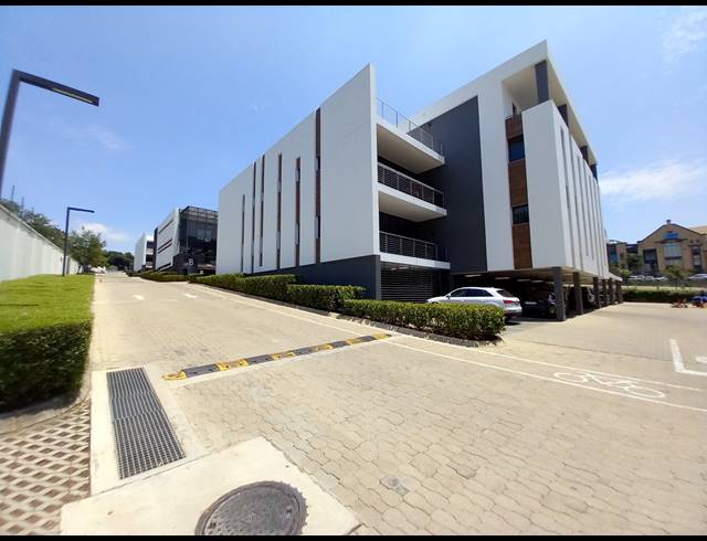 199M² OFFICE TO LET IN BRYANSTON
